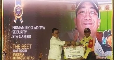 KAI Services Apresiasi Petugas Keamanan Berintegritas yang Kembalikan Tas Berisi Emas Rp130 Juta